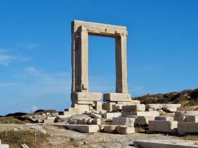 3 + 1 tips for driving your rental car in Naxos, Greece